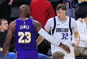 76人vs詹姆斯直播_NBA高清免费观看_76人vs詹姆斯比赛回放视频集锦